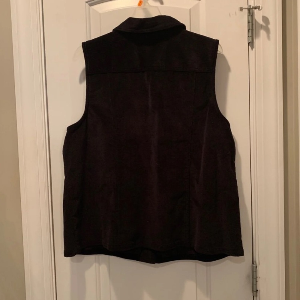 Vest - Picture 3 of 3